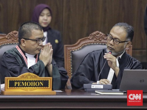 Sidang Perselisihan Hasil Pemilihan Umum (PHPU) Presiden dan Wakil Presiden 2019 di Gedung Mahkamah Konstitusi, Jakarta, Kamis (27/6/2019). Sidang tersebut beragendakan pembacaan putusan oleh majelis hakim MK. (CNN Indonesia/Adhi Wicaksono)