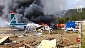 VIDEO: Pesawat Rusia Terbakar, Dua Orang Tewas