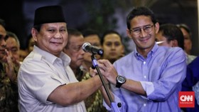 Survei IPO: Prabowo Mulai Ditinggalkan, Pemilih Lirik Sandiaga