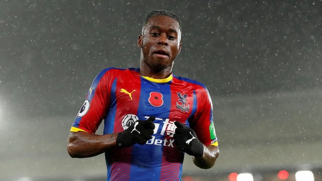 Manajer Manchester United Ole Gunnar Solskjaer mengungkapkan tiga alasan kuat untuk mendatangkan Aaron Wan-Bissaka dari Crystal Palace dengan harga tinggi.