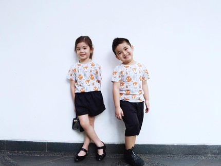 7 Potret Kompaknya Si Kembar Zoe dan Zac, Anak Jonathan Frizzy