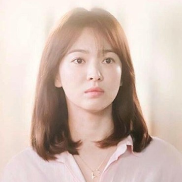 Song Hye Kyo Sudah 6 Bulan Lepas Cincin Kawin