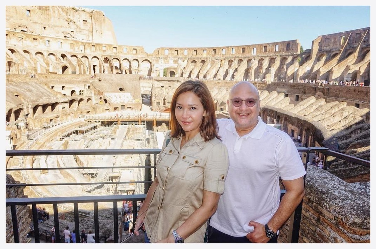 Maia Estianty menceritakan kehidupannya setelah menikah dengan Irwan Mussry&period; Dia mengaku jika dulunya mereka hampir jadi saudara ipar&comma; kenapa&quest;