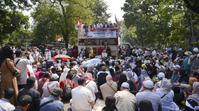 Kemhan Sediakan Air Wudu untuk Massa Kawal Sidang Putusan MK