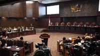 MK Anggap Keterangan Anas Suaidi Soal ‘Kecurangan Bagian Demokrasi’ Tak Relevan Andi&nbsp;Video