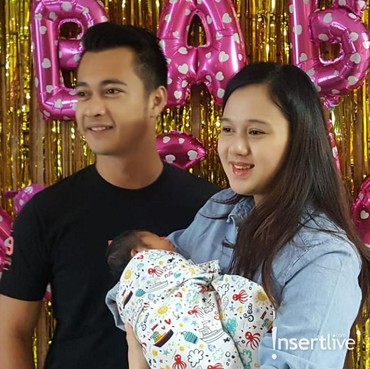 Lagi Bahagia, Eza Gionino Tolak Komentar soal Ibunda