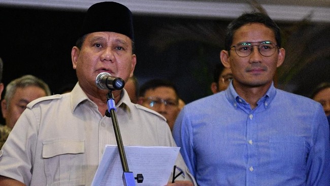 Menteri Pariwisata dan Ekonomi Kreatif, Sandiaga Uno angkat suara ihwal kabar kepindahan dirinya dari Partai Gerindra ke PPP.