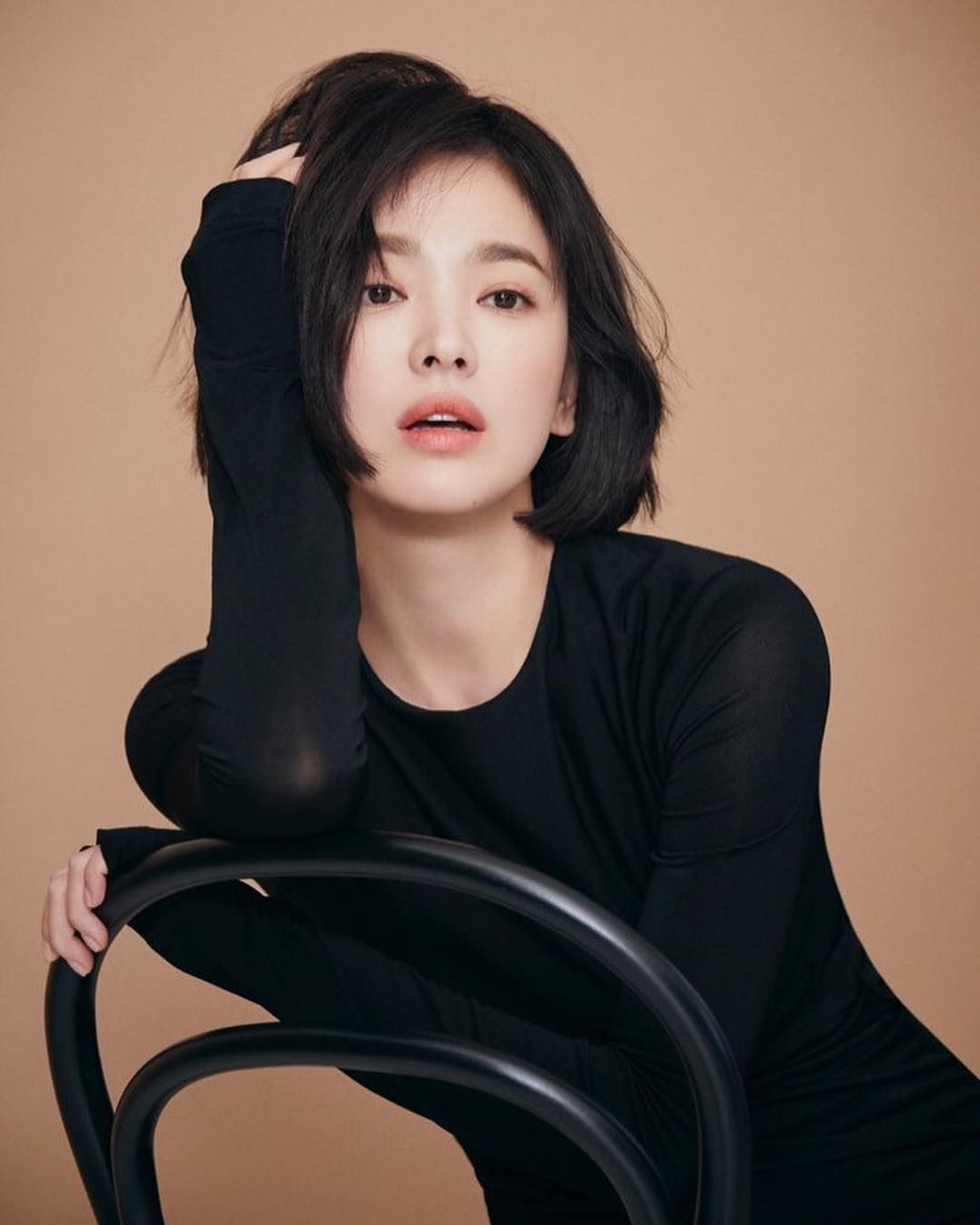 Song Hye Kyo adalah salah satu artis cantik Korea yang memikat banyak orang dengan pesonanya&period; Kecantikannya diakui publik&period; 