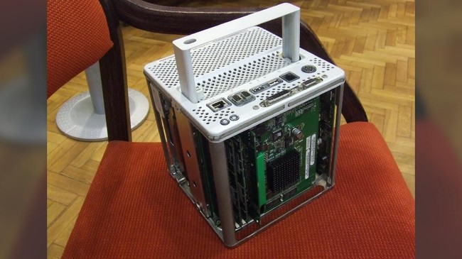 Power Mac G4 Cube sempat dibanggakan mendiang CEO Apple Steve Jobs, namun usianya tidak sempat genap satu tahun.