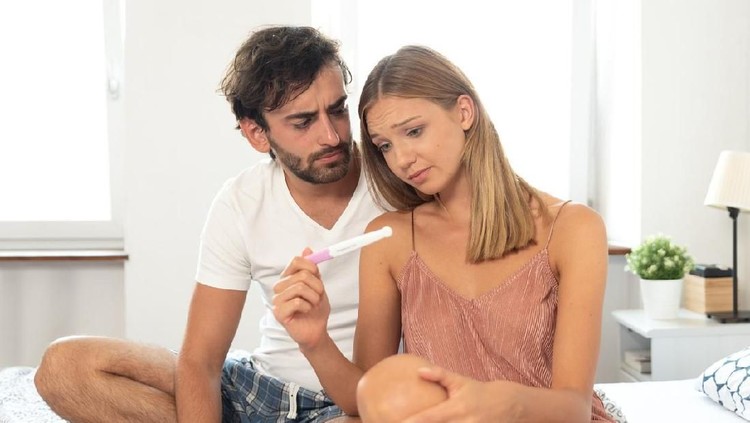 Wanita bisa tidak subur atau infertil. Hmm, apa penyebab tersering kondisi ini?