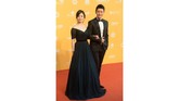 FOTO: Song Hye Kyo, 'Dewi' Fashionable Korea Selatan Pasangan Song Hye Kyo dan Song Joong Ki memutuskan untuk bercerai. Padahal pasangan ini termasuk salah satu pasangan idola Korea yang fashionable.
