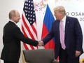 Dengan Senyum, Trump Sindir Putin Jangan Intervensi Pemilu AS