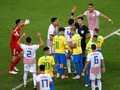 FOTO: Drama Adu Penalti Timnas Brasil vs Paraguay