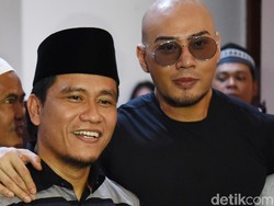 Rencana Umroh Deddy Corbuzier Tertunda Imbas Corona