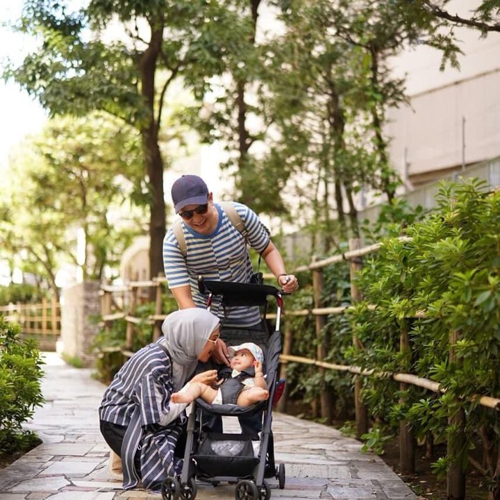 <span class="im">Tak ada yang bisa mengalahkan kuasa Tuhan, Bun. Baru beberapa bulan menikah, Tantri hamil. (Foto: Instagram: @haykalkamil)</span>