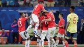 FOTO: Sanchez Antar Chile ke Semifinal Copa America 2019 Timnas Chile melenggang ke babak semifinal setelah menang adu penalti 5-4 atas timnas Kolombia pada babak delapan besar Copa America 2019.