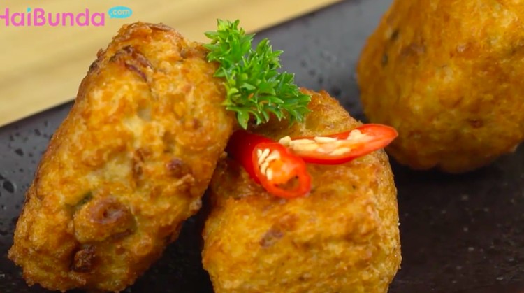 Ikan fillet tak hanya bisa dijadikan pempek atau siomay. Kali ini, kita jadikan olahan perkedel ditambah isian keju. Hmm, yummy!