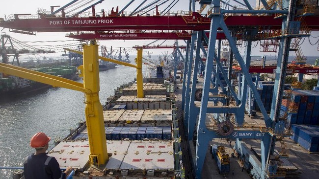Indonesia mengalami defisit perdagangan nonmigas dengan China mencapai US$11,05 miliar sepanjang tujuh bulan pertama atau sampai Juli 2019.