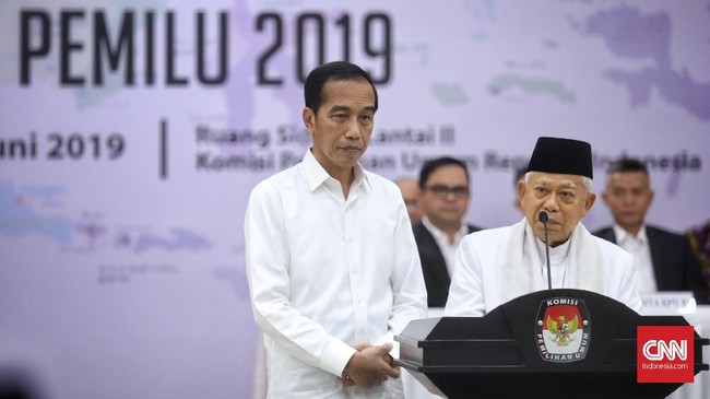 Ma'ruf Amin mengatakan semua keputusan terkait pemilihan menteri ada di tangan Jokowi selaku presiden. Ma'ruf tak memberi masukan apapun terkait nama menteri.