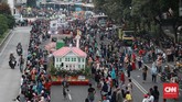 FOTO: Wajah Baru Jakarta dalam Kemeriahan Jakarnaval Parade Jakarnaval menjadi penutup ulang tahun DKI Jakarta ke-492. Karnaval ini dimeriahkan 5.000 peserta yang menampilkan parade budaya dan kendaraan hias.