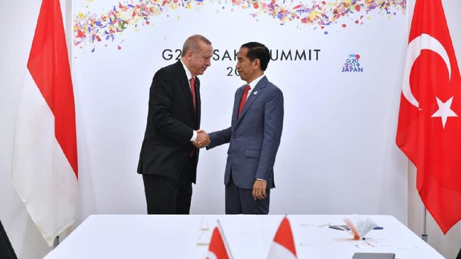 Presiden Turki Recep Tayyip Erdogan dijadwalkan akan mengunjungi Indonesia tahun depan dan bertemu dengan Presiden Jokowi.