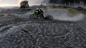 Ribuan Turis 'Berburu' Embun Upas di Gunung Bromo