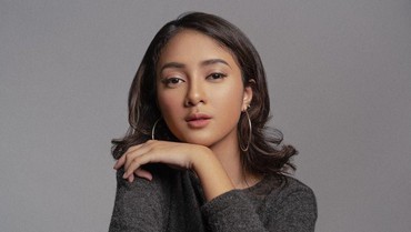 img-title Rahmania Astrini Tuai Protes Usai Diumumkan Jadi Bintang Tamu Coldplay Jakarta