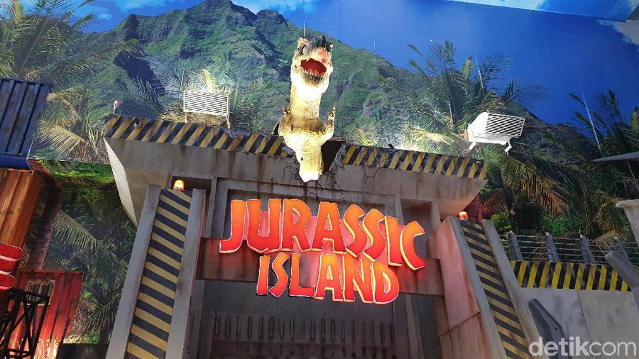 Nikmati Sensasi Menjelajah Jurassic Island Bersama Si Kecil