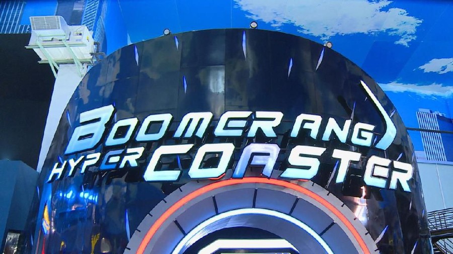 Boomerang Coaster 5 Wahana Trans Studio Theme Park di Trans Studio Jakarta di Cibubur.