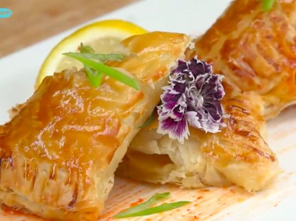 Resep Pastry Isi Mi Pedas, Camilan Hot yang Mengenyangkan