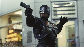 RoboCop Kembali Kenakan Kostum Orisinal di Film Terbaru