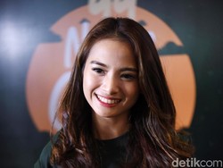 Acha Septriasa Lebaran di Sydney, Kumpul Keluarga Lewat Video Call