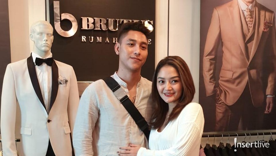 Rencana bulan madu Siti Badriah dan Krisjiana.