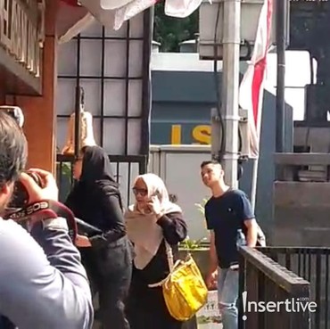 Denada Jenguk Jerry Aurum di Tahanan