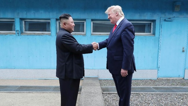 Trump Mau Temui Kim Jong Un, Hubungan AS-Korsel di Ujung Tanduk?
