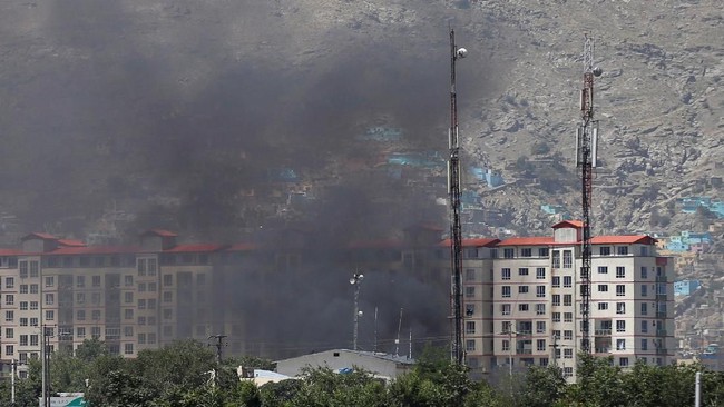 Taliban menyerang markas polisi di Kota Kandahar, Afganistan Selatan. Serangan tersebut telah menelan 11 korban meninggal dan puluhan lainnya luka-luka.