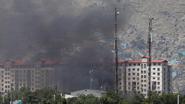 Serangan Taliban ke Markas Polisi Afganistan, 11 Orang Tewas Taliban menyerang markas polisi di Kota Kandahar, Afganistan Selatan. Serangan tersebut telah menelan 11 korban meninggal dan puluhan lainnya luka-luka.