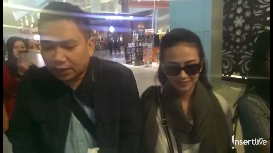 Vanessa Angel terikat kontrak eksklusif dengan salah satu tv digital di Indonesia.