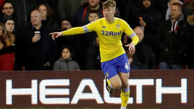 Tottenham Hotspur resmi mengikat kontrak Jack Clarke sebagai rekrutan pertama setelah 517 hari tak belanja pemain dalam bursa transfer Liga Inggris.