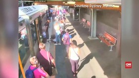 VIDEO: Bocah Australia Terjepit di Antara Kereta dan Peron