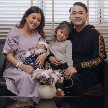 Sarwendah: Suamiku Bukan Laki-laki Lembek