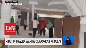 VIDEO: Ribut di Masjid, Wanita Dilaporkan ke Polisi