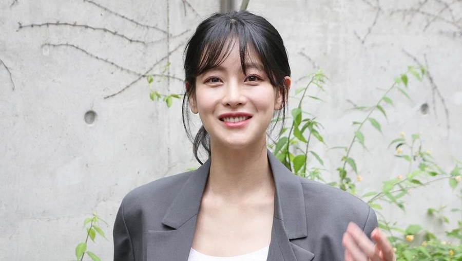 Lawan main Ahn Jae Hyun di drama terbarunya tulis pesan menyedihkan di Instagram.