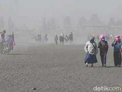 Aturan Lengkap Kendaraan Boleh Melintas di Lautan Pasir Bromo