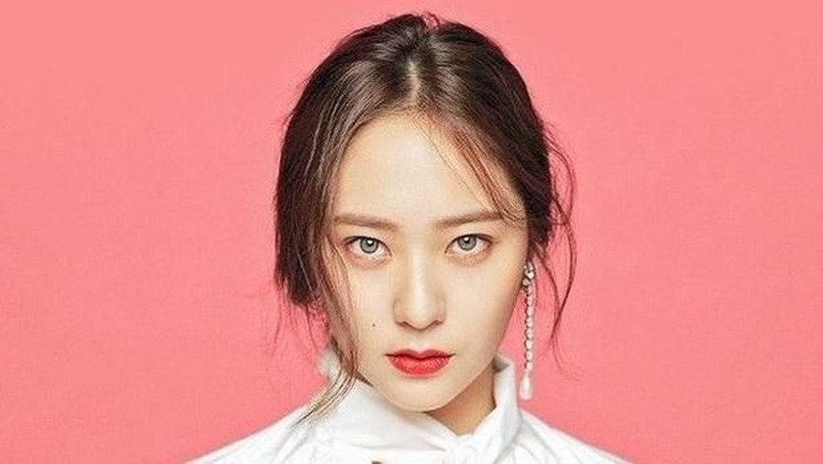 Keempat rekan Krystal telah hengkang dari SM Entertainment.
