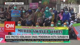 VIDEO: Aksi Protes Kebijakan Dinas Pendidikan Kota Surabaya
