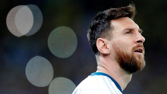 Presiden Barcelona Joseph Bartomeu menegaskan Lionel Messi hanya meminta tim yang kompetitif dan tak pernah menunjuk satu pemain secara khusus.