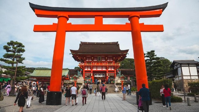 Jepang memiliki beragam tempat wisata yang indah dan menakjubkan. Berikut rekomendasi tempat wisata Jepang yang paling indah.