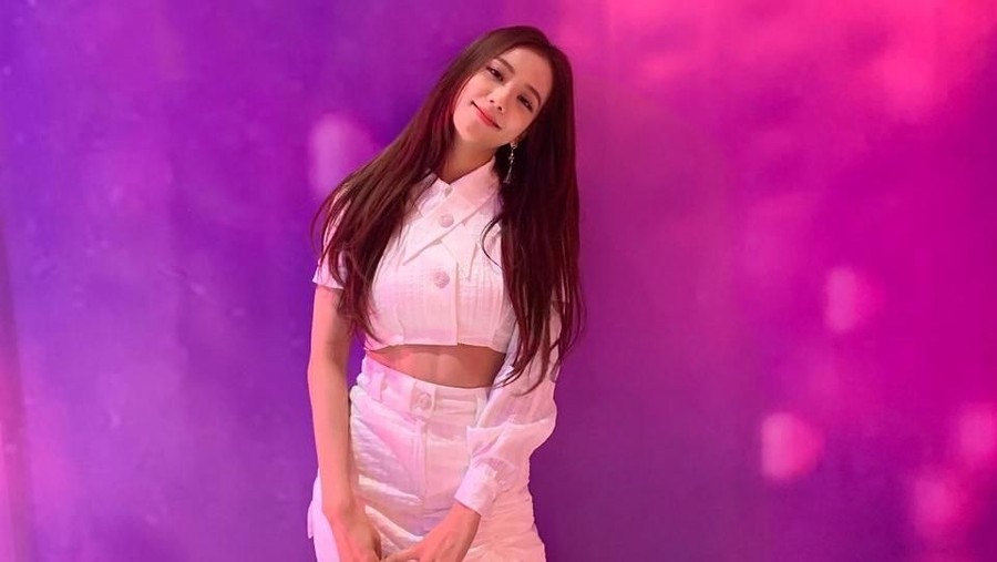 Jisso Blackpink memberikan nasihat pada penggemar yang bolos sekolah demi menonton konsernya.