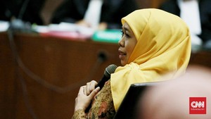 Kisruh Risma vs Pemprov, PDIP Minta Khofifah Tidak Egois